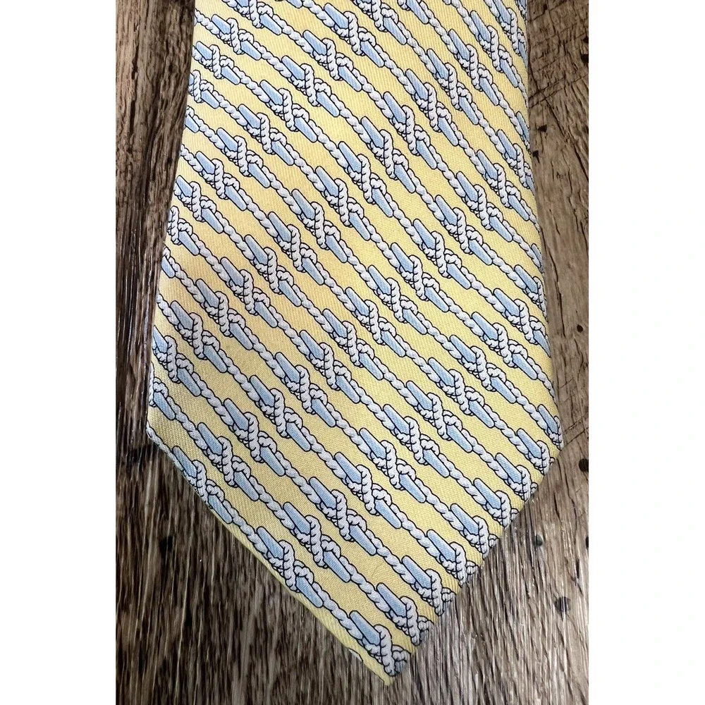 Vineyard Vines elevate your